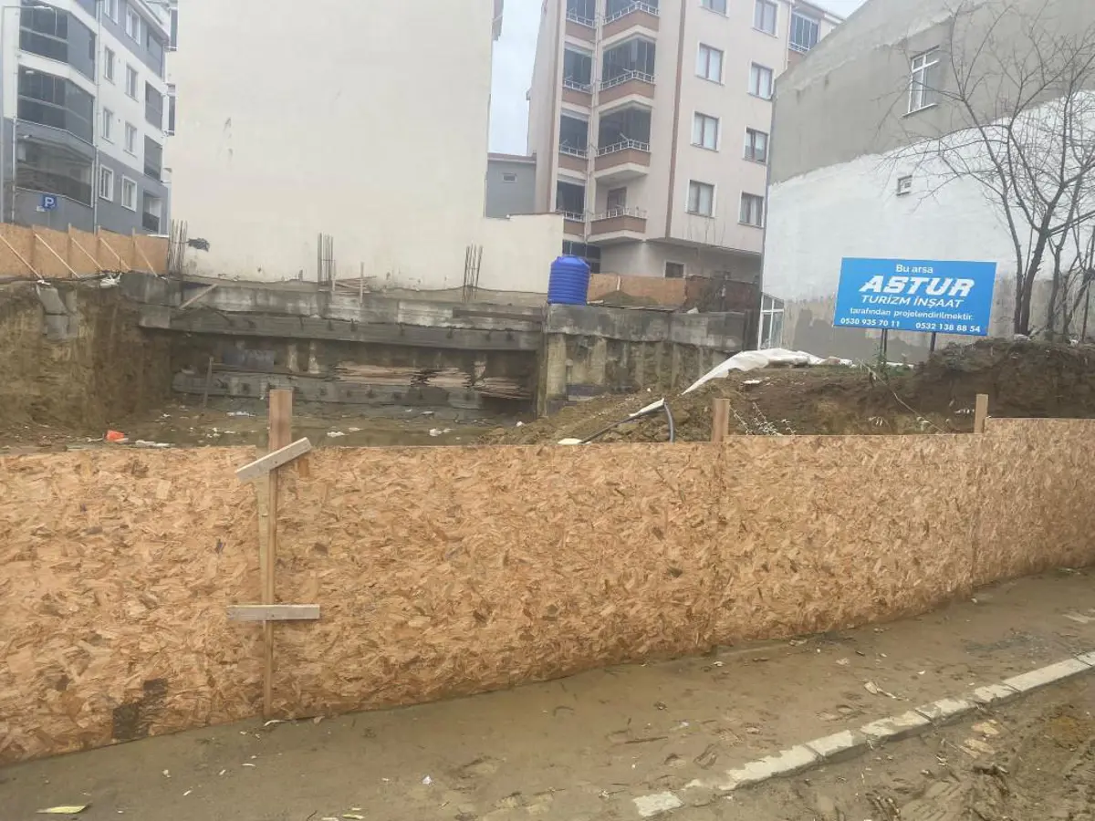 Yeşil Merkez Apt.